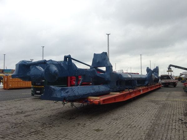 shipping tubular feeding machine from Europe to Asia